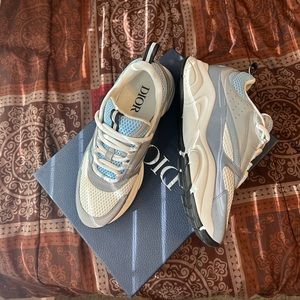 “White blue” B22 Diors- Eu 41 US 8